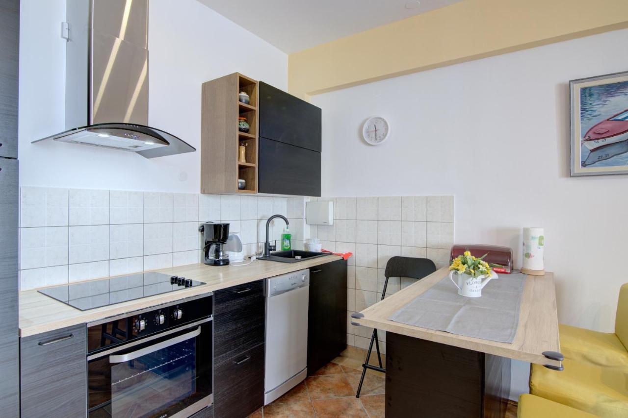 Apartment Riva Сен Екстериор снимка
