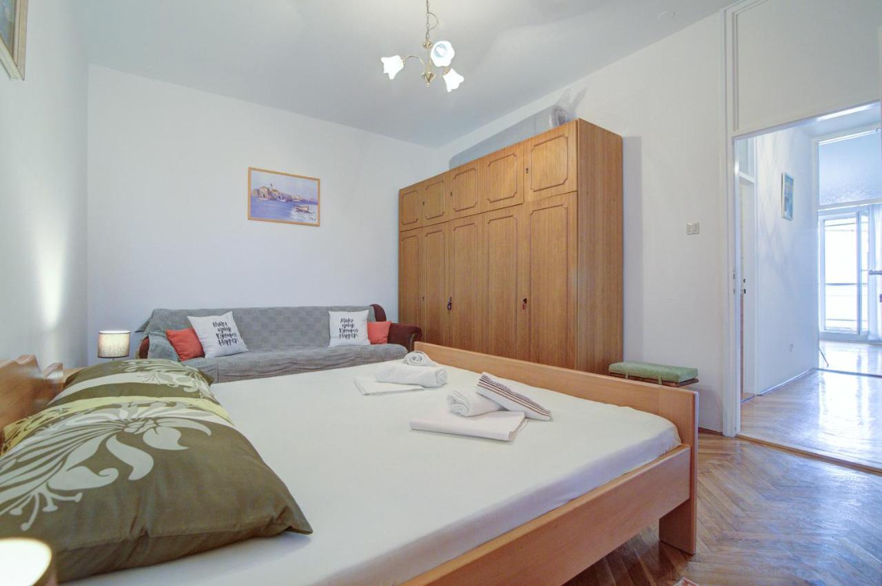 Apartment Riva Сен Екстериор снимка