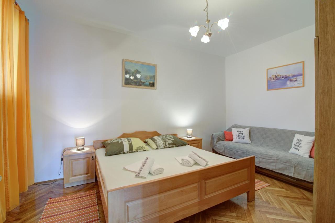 Apartment Riva Сен Екстериор снимка