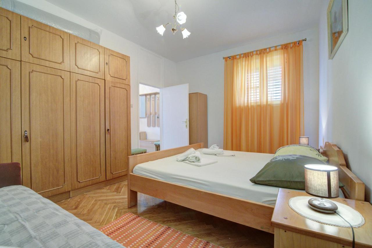 Apartment Riva Сен Екстериор снимка